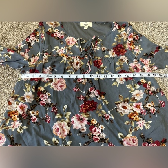 Entro floral womens size small gray roses ruffle accent boho peasant Blouse - Picture 8 of 8